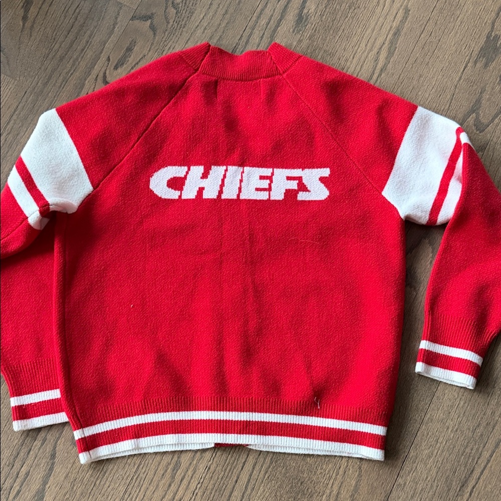 Abercrombie & Fitch LuxeSoft red Kansas City chiefs cardigan XS (runs big) - Picture 7 of 7